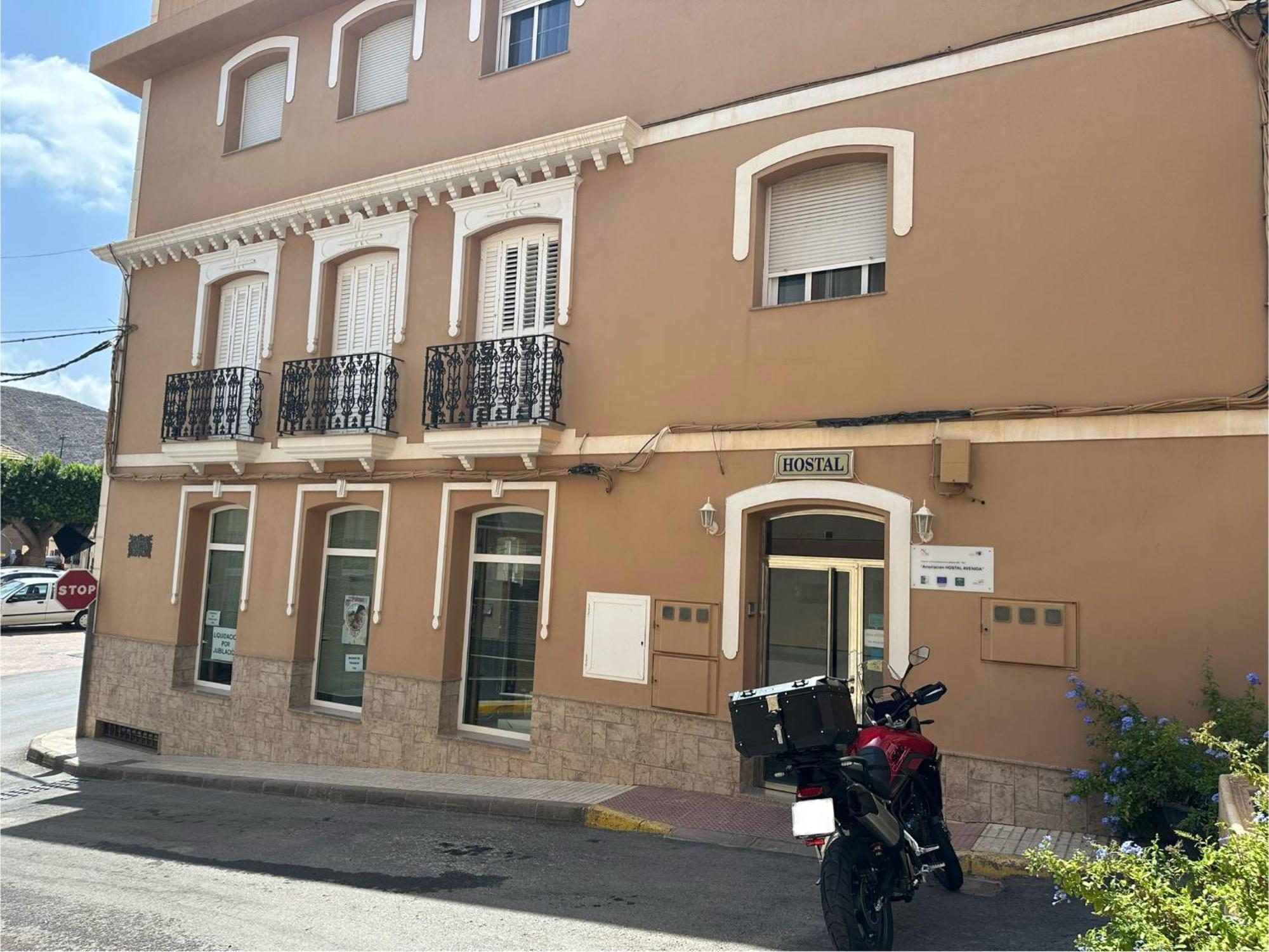Hostal Avenida Tabernas Luaran gambar