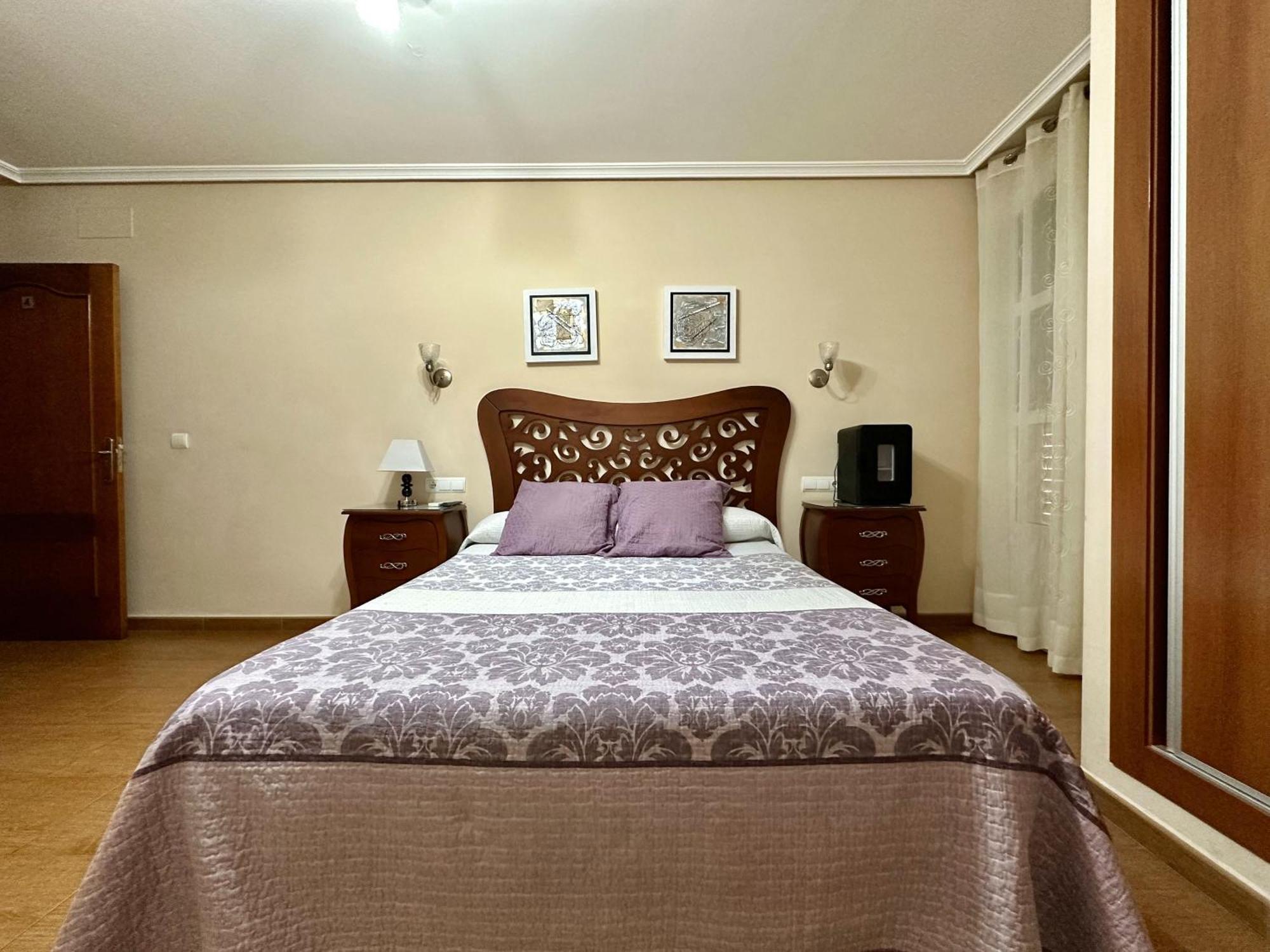 Hostal Avenida Tabernas Luaran gambar