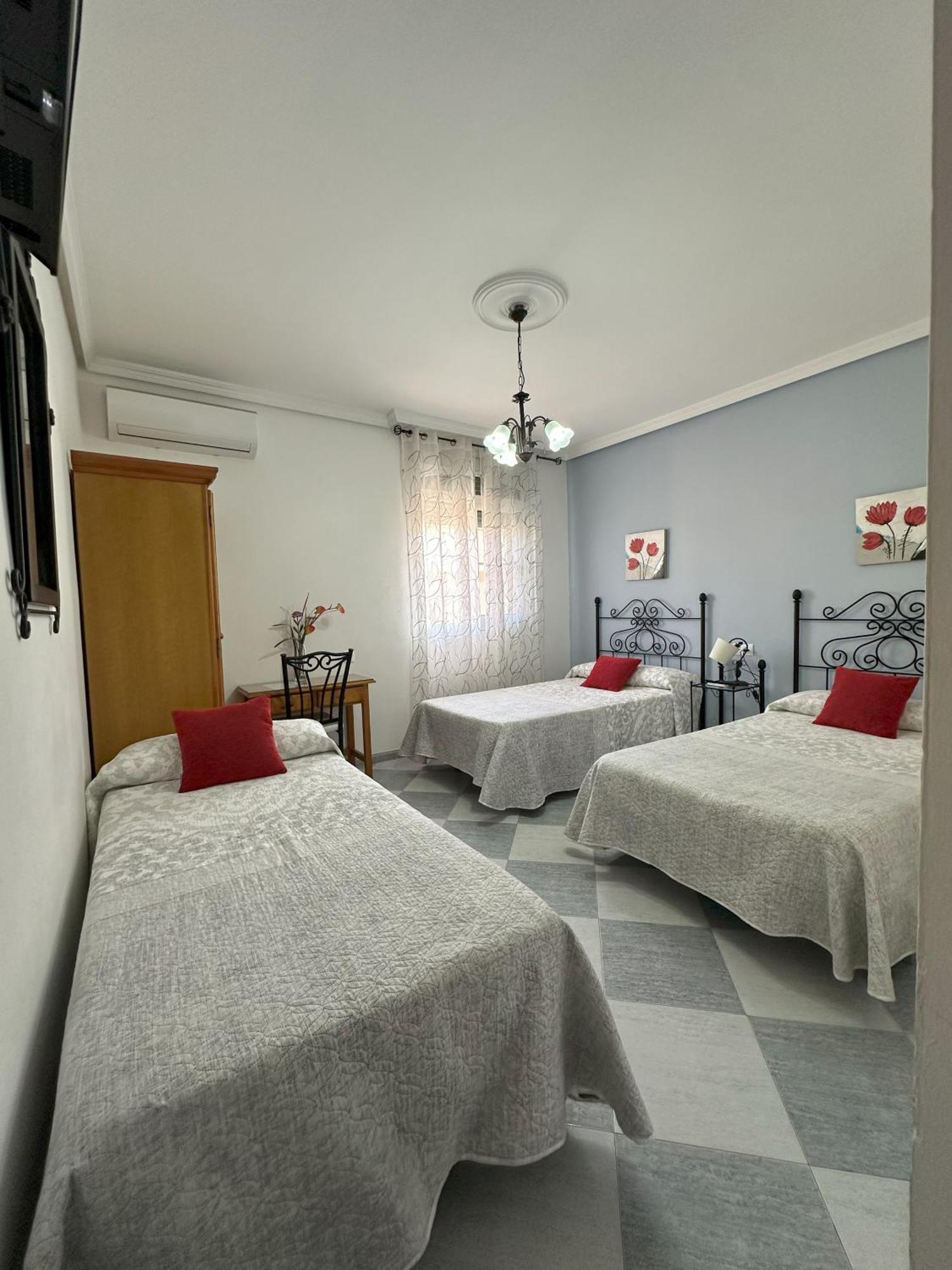 Hostal Avenida Tabernas Luaran gambar