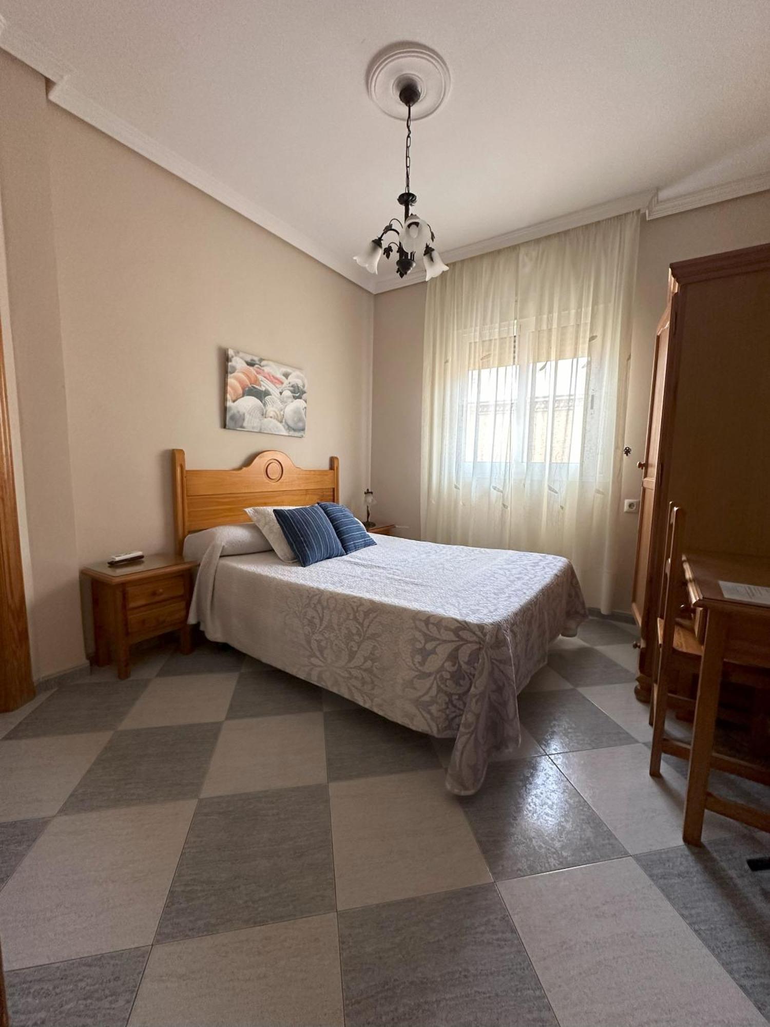 Hostal Avenida Tabernas Luaran gambar