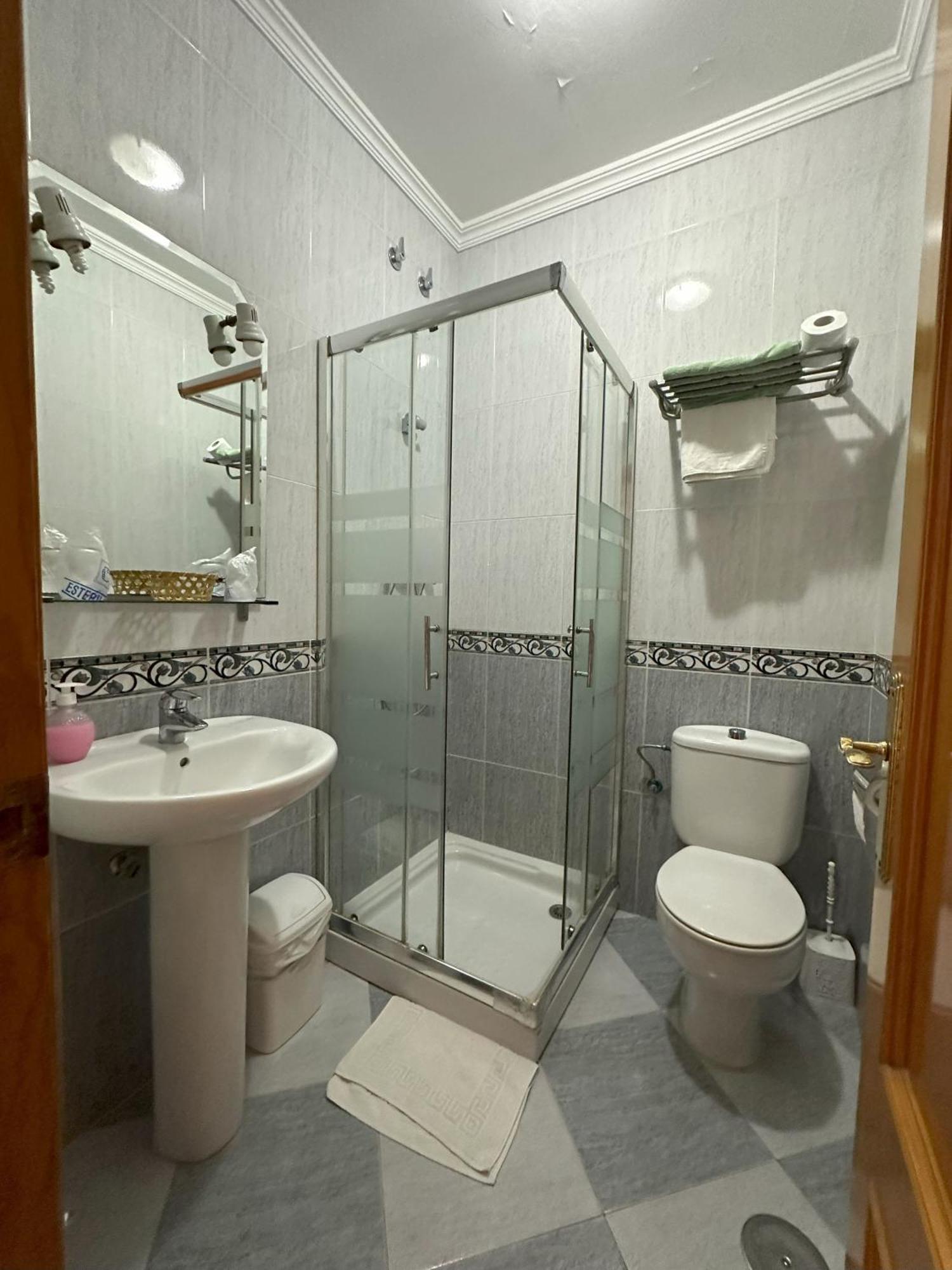 Hostal Avenida Tabernas Luaran gambar