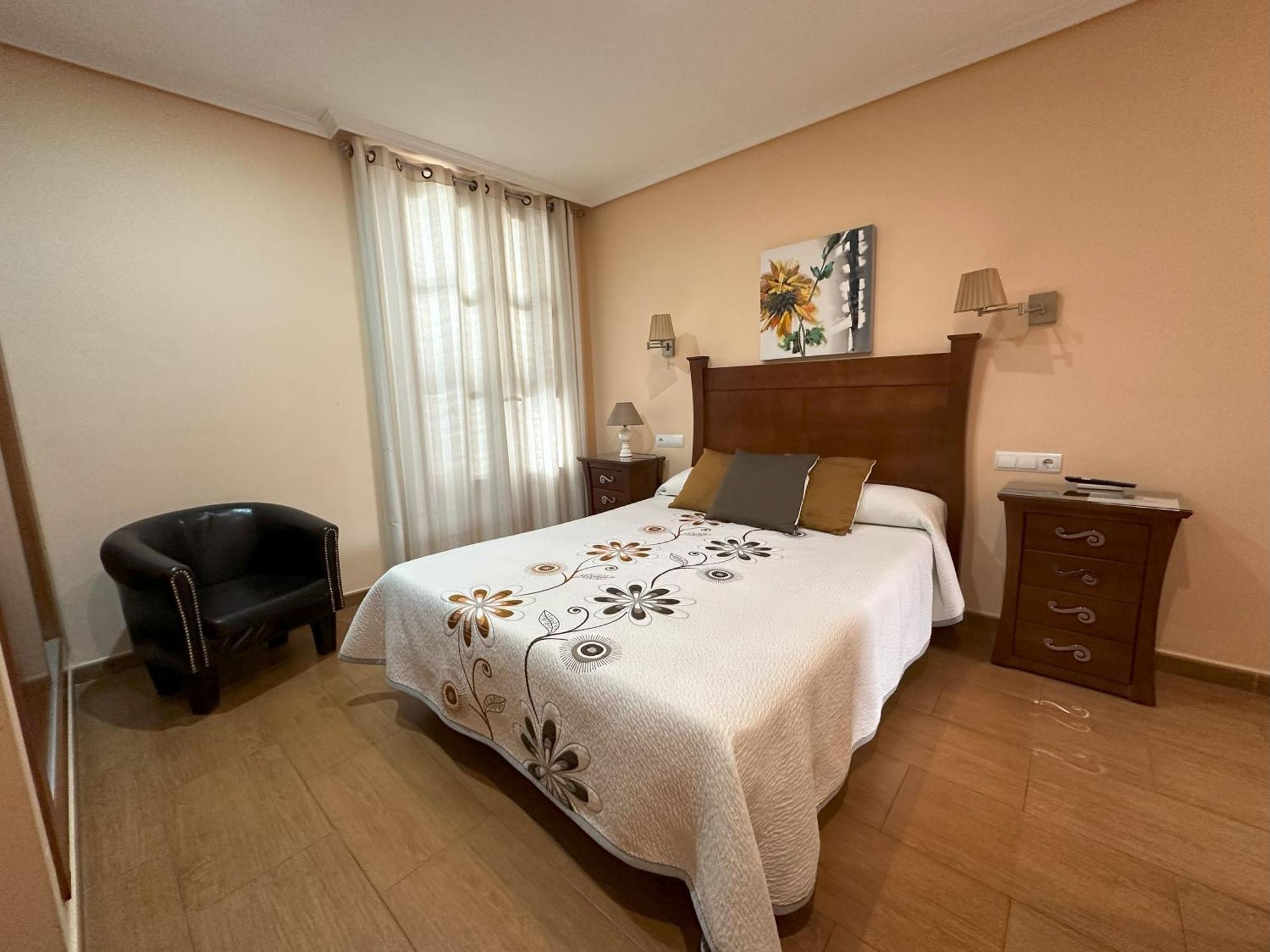 Hostal Avenida Tabernas Luaran gambar