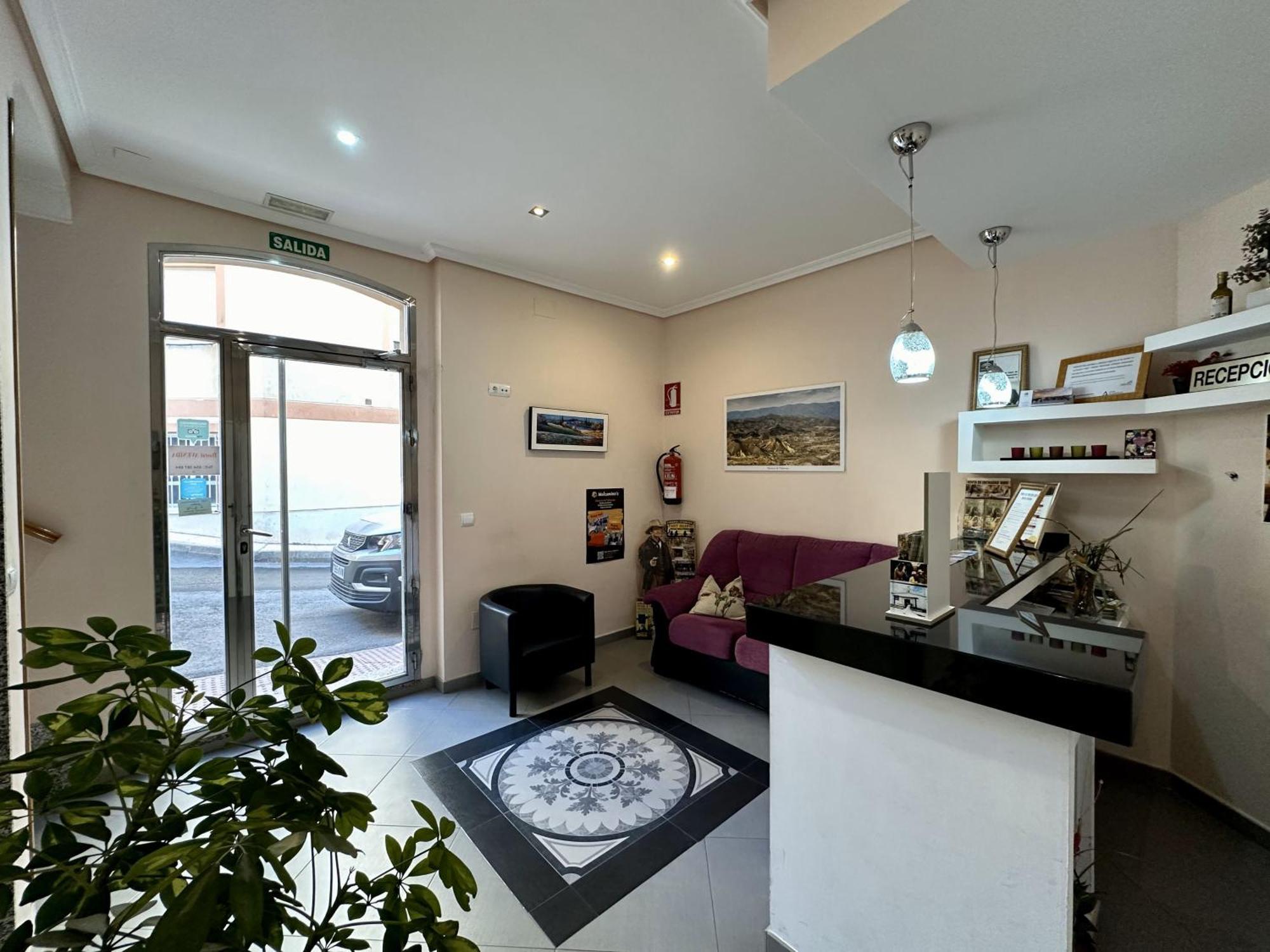 Hostal Avenida Tabernas Luaran gambar