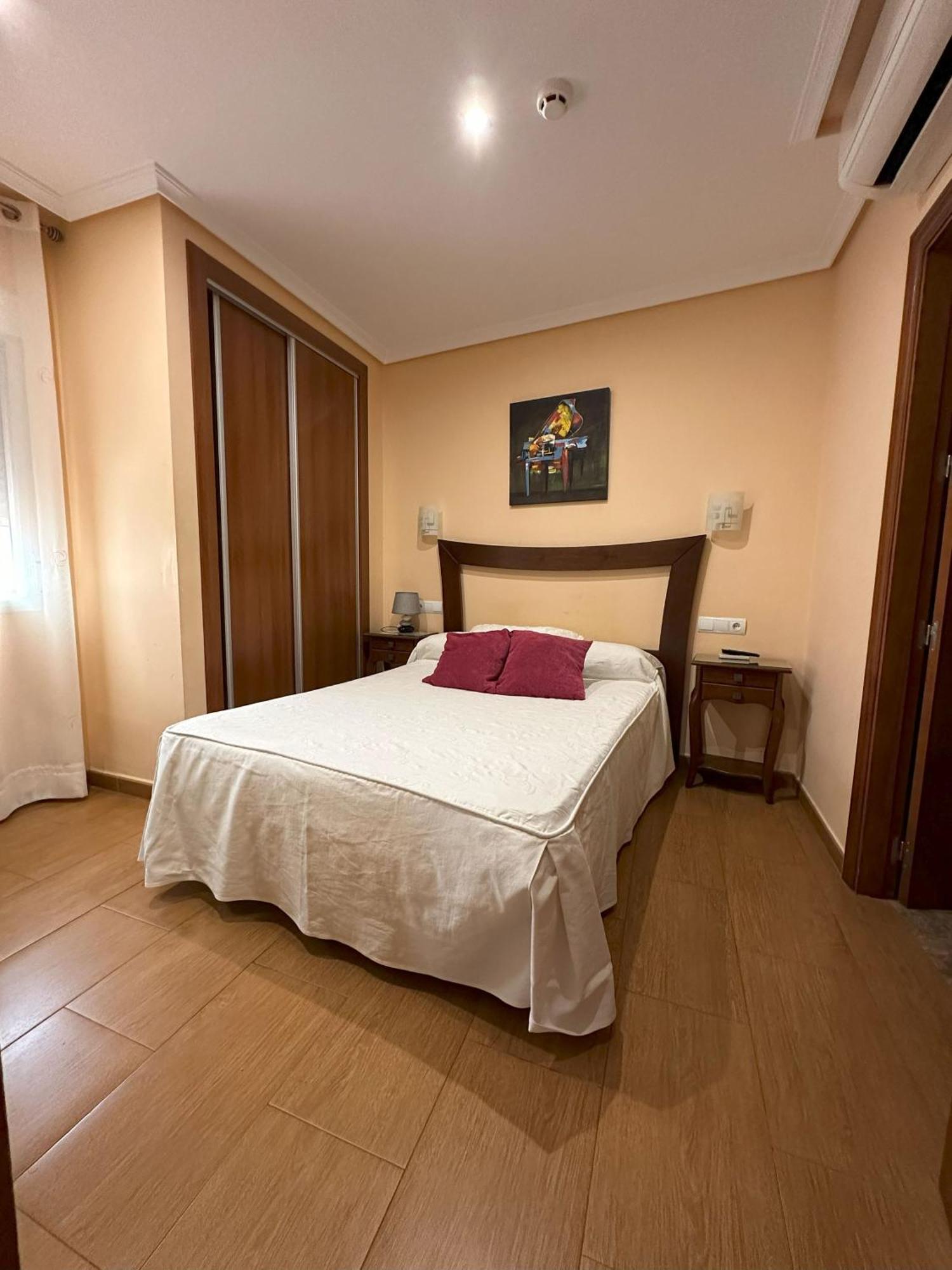 Hostal Avenida Tabernas Luaran gambar